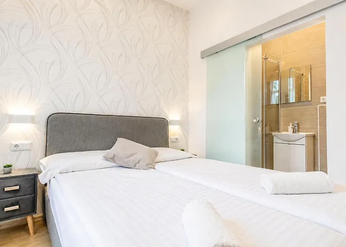 Appartement Shopping Paradise 9br Complex Ideal For 22 People