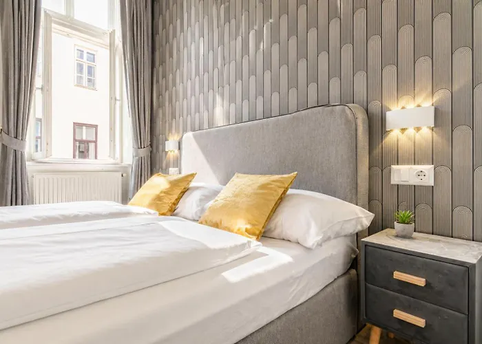 Shopping Paradise 9br Complex Ideal For 22 People Appartement Wenen