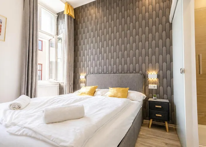 Appartement Shopping Paradise 9br Complex Ideal For 22 People Wenen
