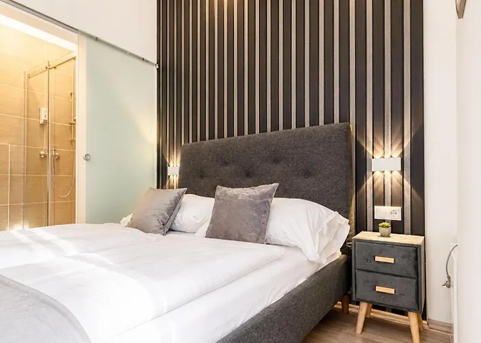 Shopping Paradise 9br Complex Ideal For 22 People