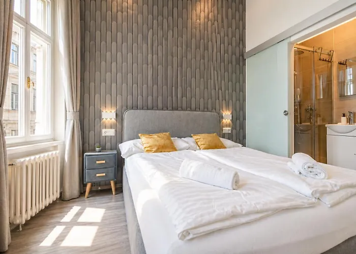 Shopping Paradise 9br Complex Ideal For 22 People *