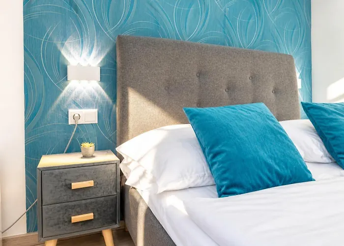 Shopping Paradise 9br Complex Ideal For 22 People Appartement Wenen