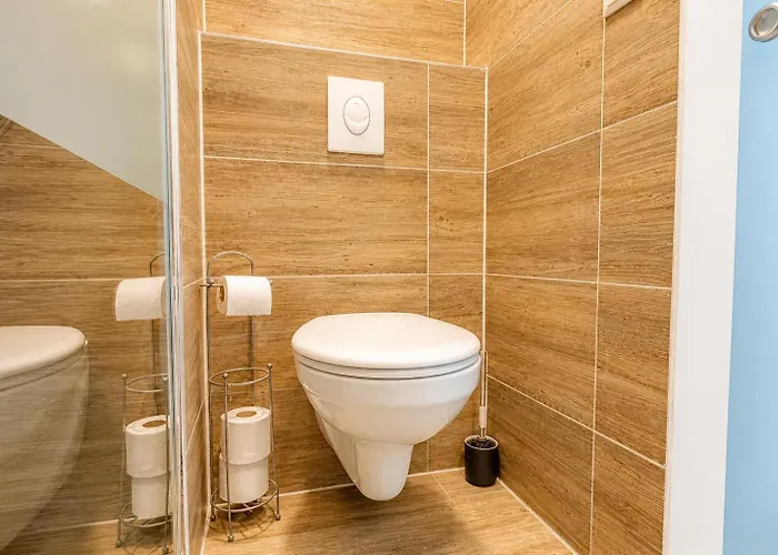 Shopping Paradise 9br Complex Ideal For 22 People Wenen